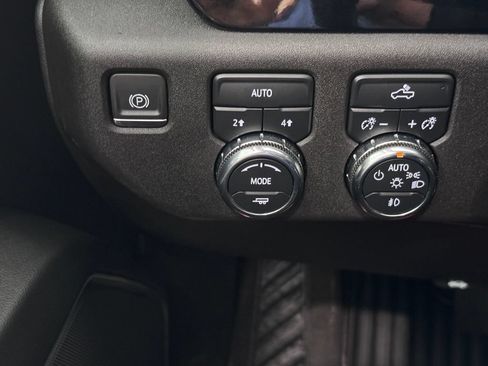 Certified 2024 GMC Sierra 1500 Elevation AWD/4WD image 24