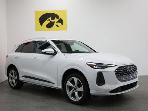 Certified 2025 Audi Q5 Premium w/ Premium Plus AWD/4WD image 6