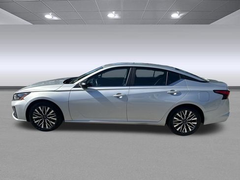 Used 2026 Nissan Altima 2.5 SV FWD image 6