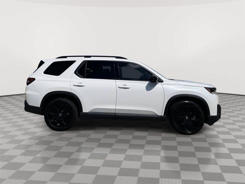 Certified 2026 Honda Pilot Black Edition image 7