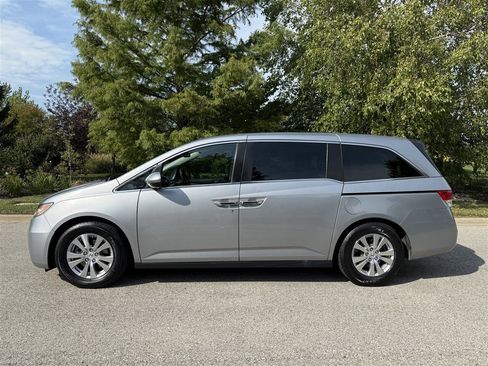 Used 2017 Honda Odyssey EX-L image 2