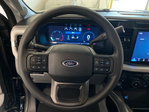 New 2026 Ford F250 4x4 Crew Cab Super Duty image 27