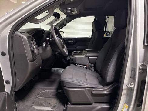 Used 2019 Chevrolet Silverado 1500 Custom w/ Custom Value Package RWD image 19