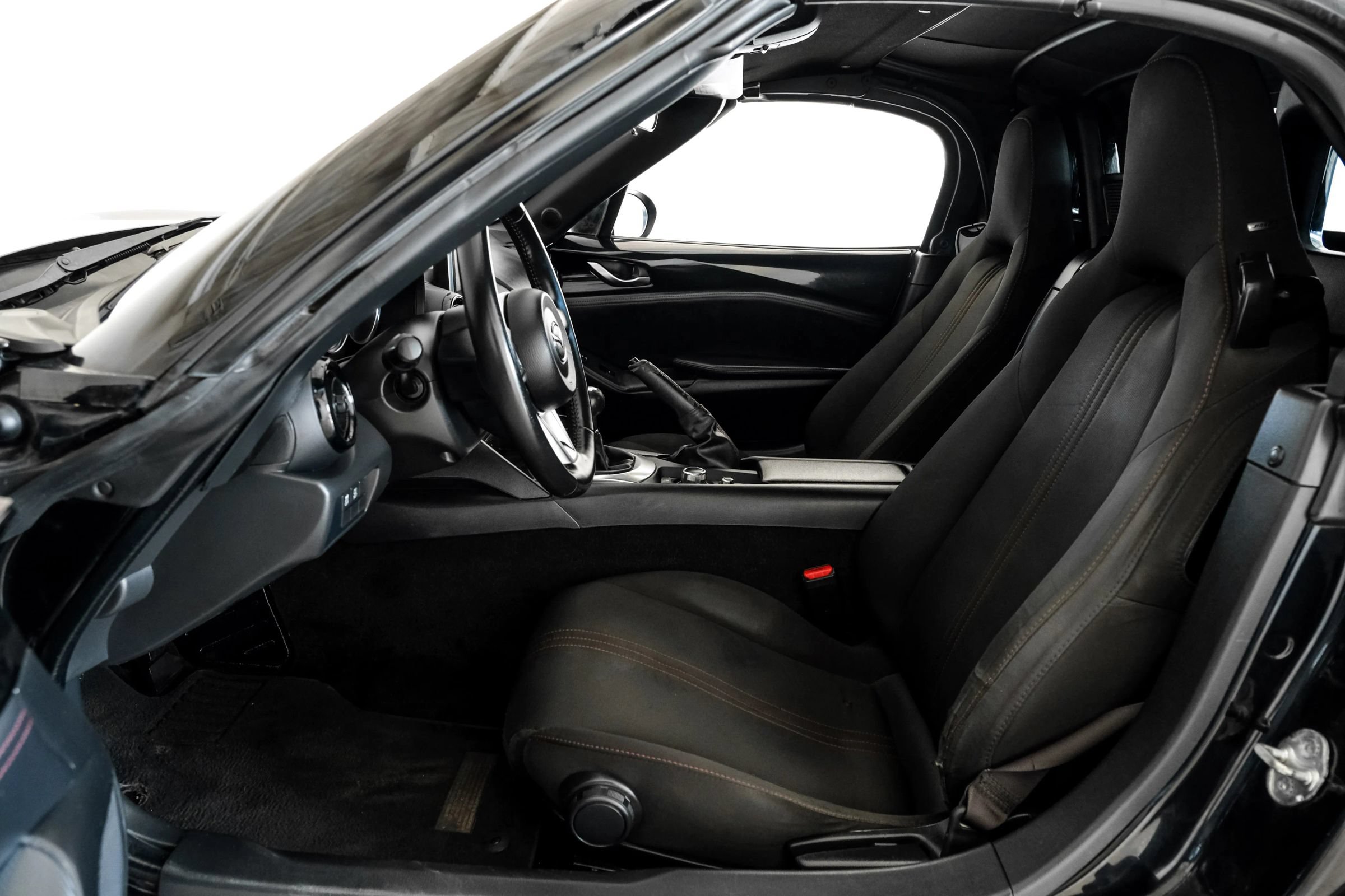 Used 2016 MAZDA MX-5 Miata Club RWD image 4