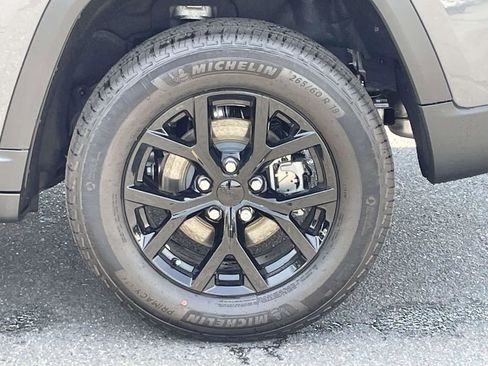 New 2026 Jeep Grand Cherokee Altitude AWD/4WD image 12