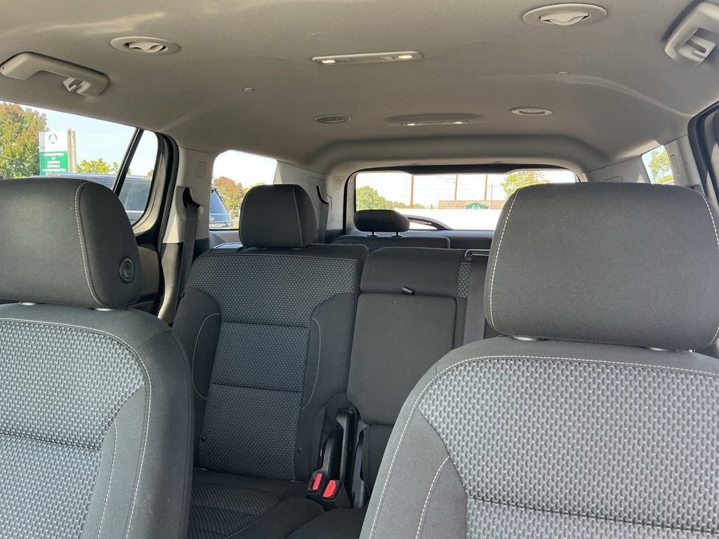 Used 2021 GMC Acadia SLE FWD image 13