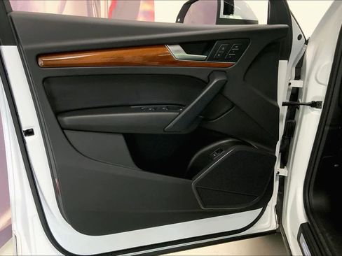 Certified 2023 Audi Q5 2.0T Premium w/ Convenience Package image 24