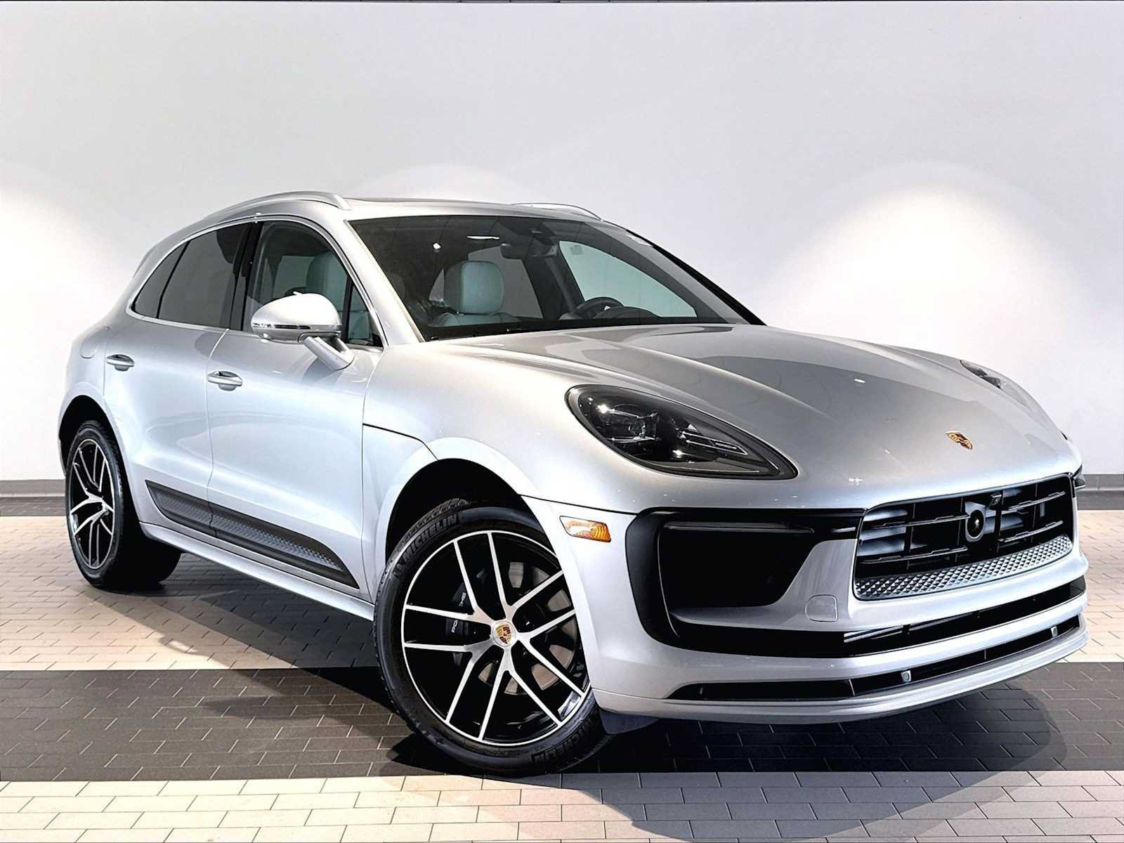Used 2026 Porsche Macan AWD/4WD image 13