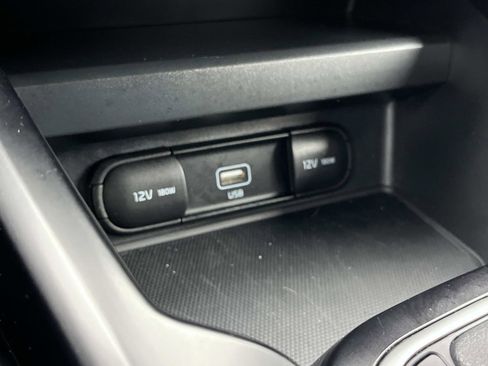 Certified 2022 Kia Soul LX w/ Technology Package image 25