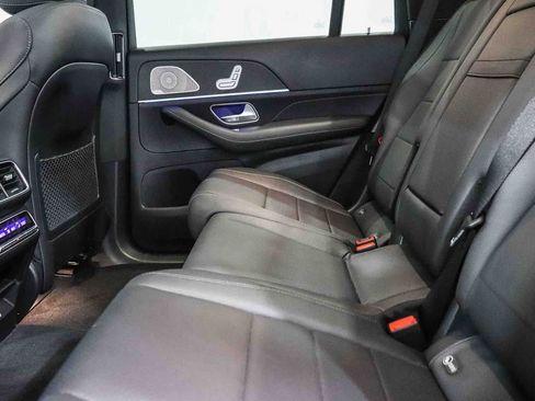 Used 2025 Mercedes-Benz GLS 450 4MATIC image 17