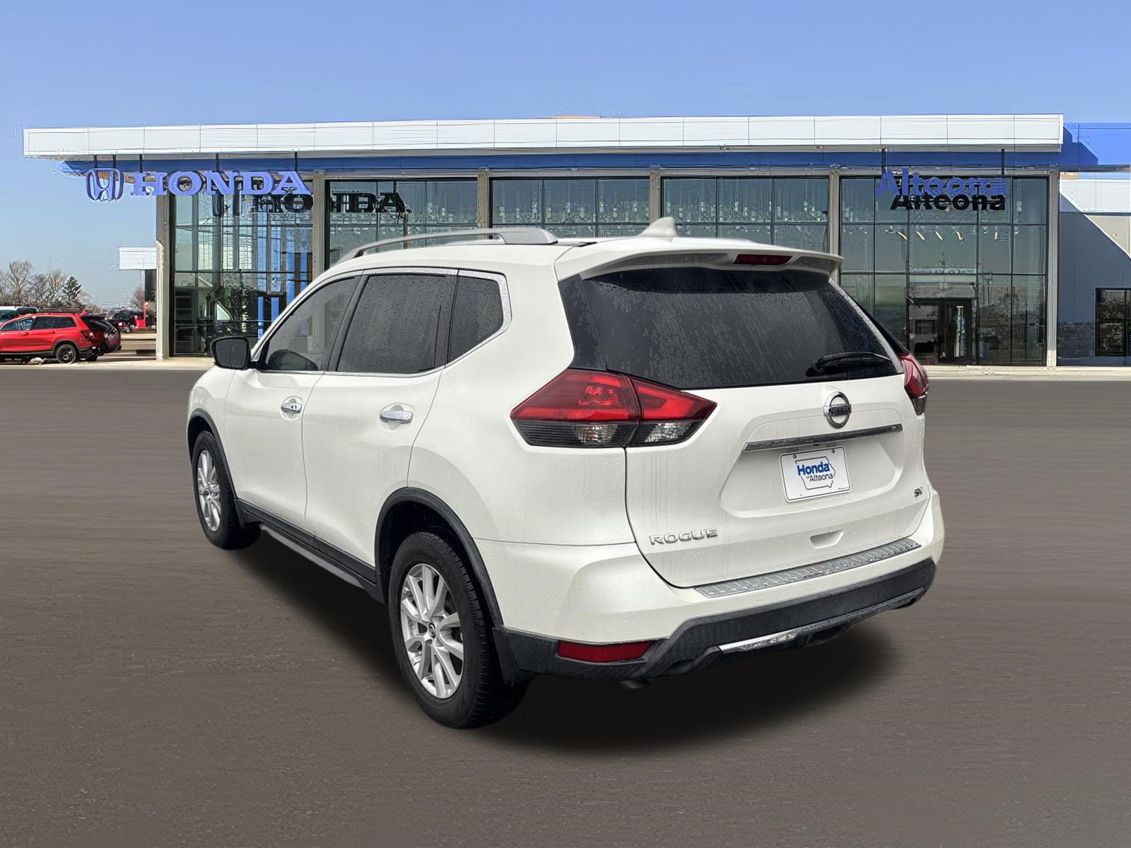 Used 2018 Nissan Rogue SV FWD image 3
