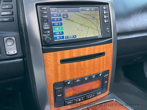 Used 2008 Cadillac XLR RWD image 19