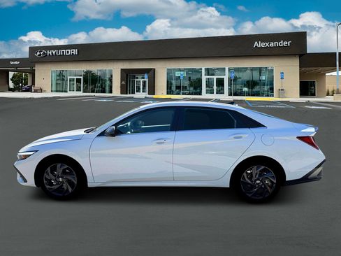 New 2026 Hyundai Elantra SEL Sport Premium w/ Cargo Package FWD image 3