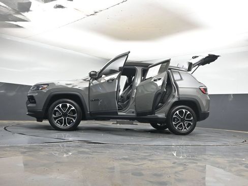 Used 2023 Jeep Compass Limited AWD/4WD image 44