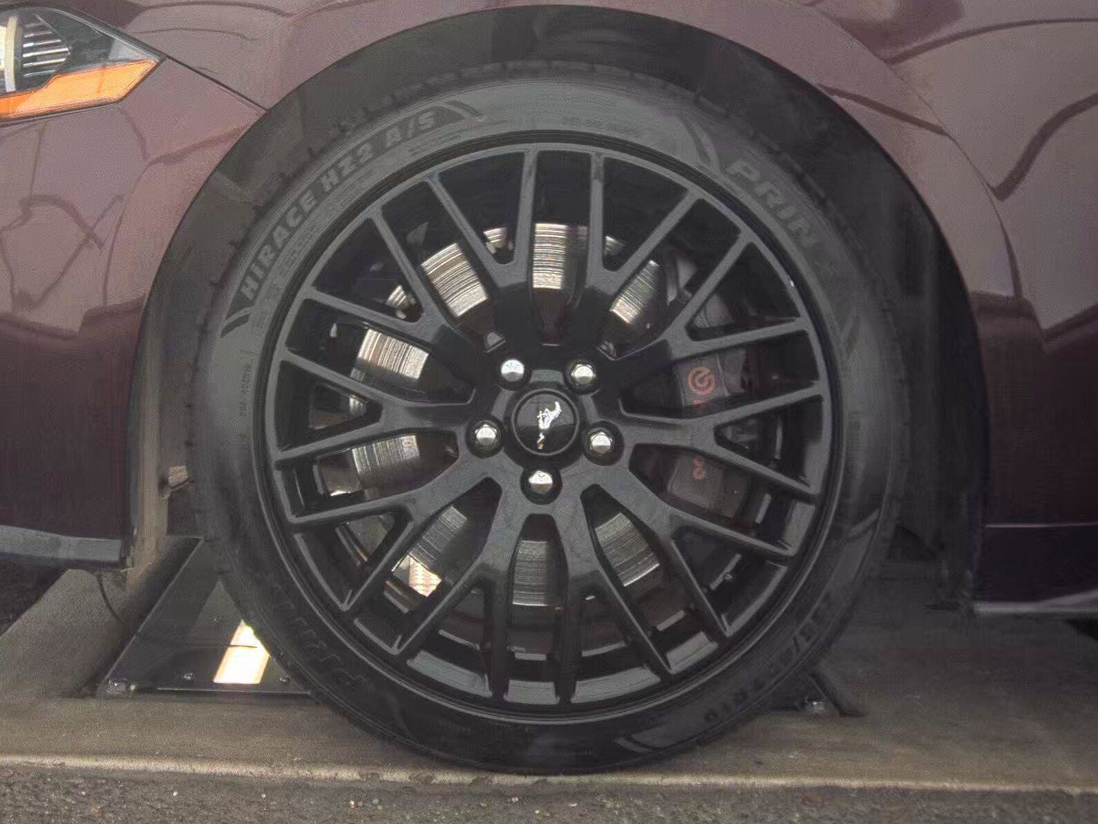 Used 2018 Ford Mustang GT w/ GT Performance Package RWD image 13