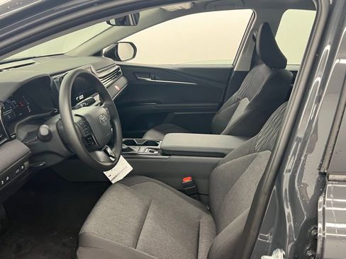 Used 2026 Toyota Camry LE w/ Convenience Package FWD image 9