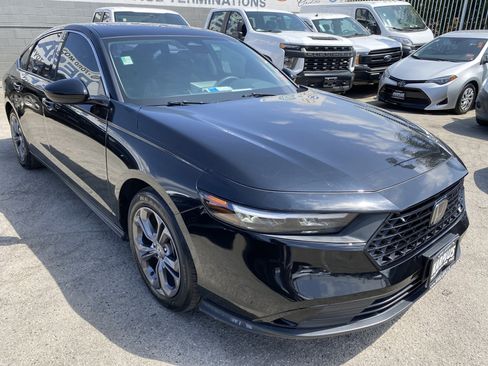 Used 2023 Honda Accord EX image 7