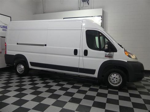 Used 2018 RAM ProMaster 2500 w/ Premium Appearance Group image 5