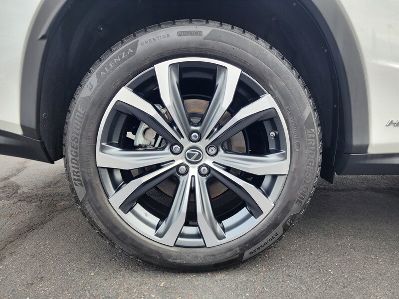 Used 2021 Lexus RX 450hL AWD w/ Premium Package image 23