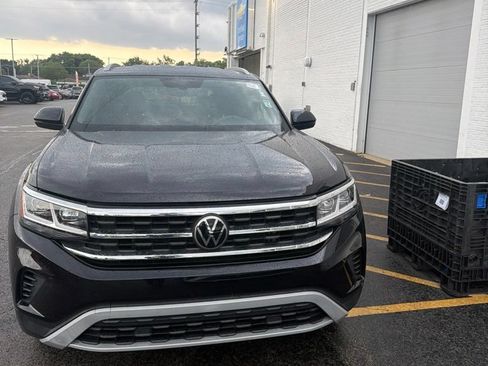 Used 2020 Volkswagen Atlas Cross Sport S FWD image 1