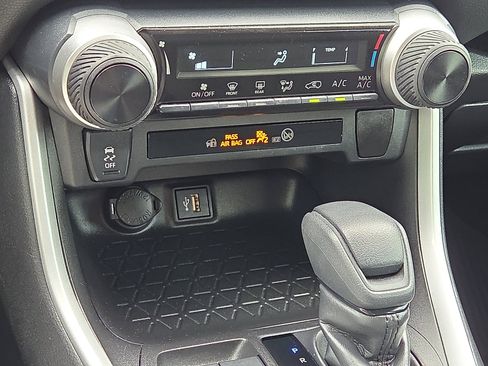Used 2023 Toyota RAV4 LE FWD image 19