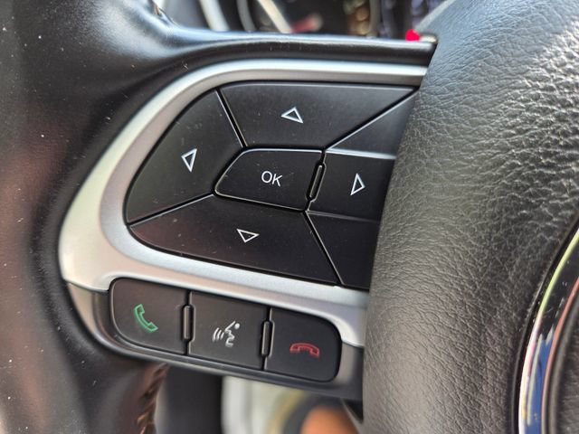 Used 2018 Jeep Compass Latitude w/ Cold Weather Group FWD image 24