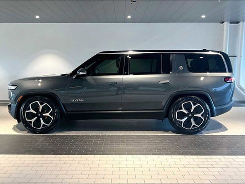 Used 2023 Rivian R1S Adventure image 2