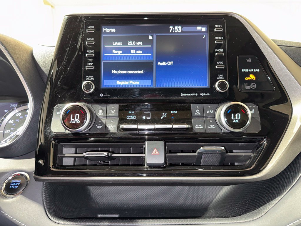 Used 2022 Toyota Highlander XLE AWD/4WD image 29