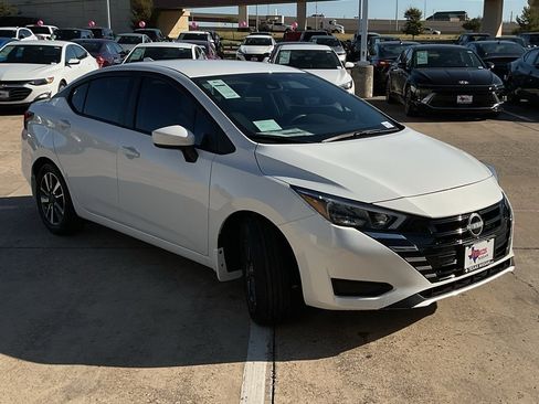 New 2025 Nissan Versa SV w/ Trunk Package image 4