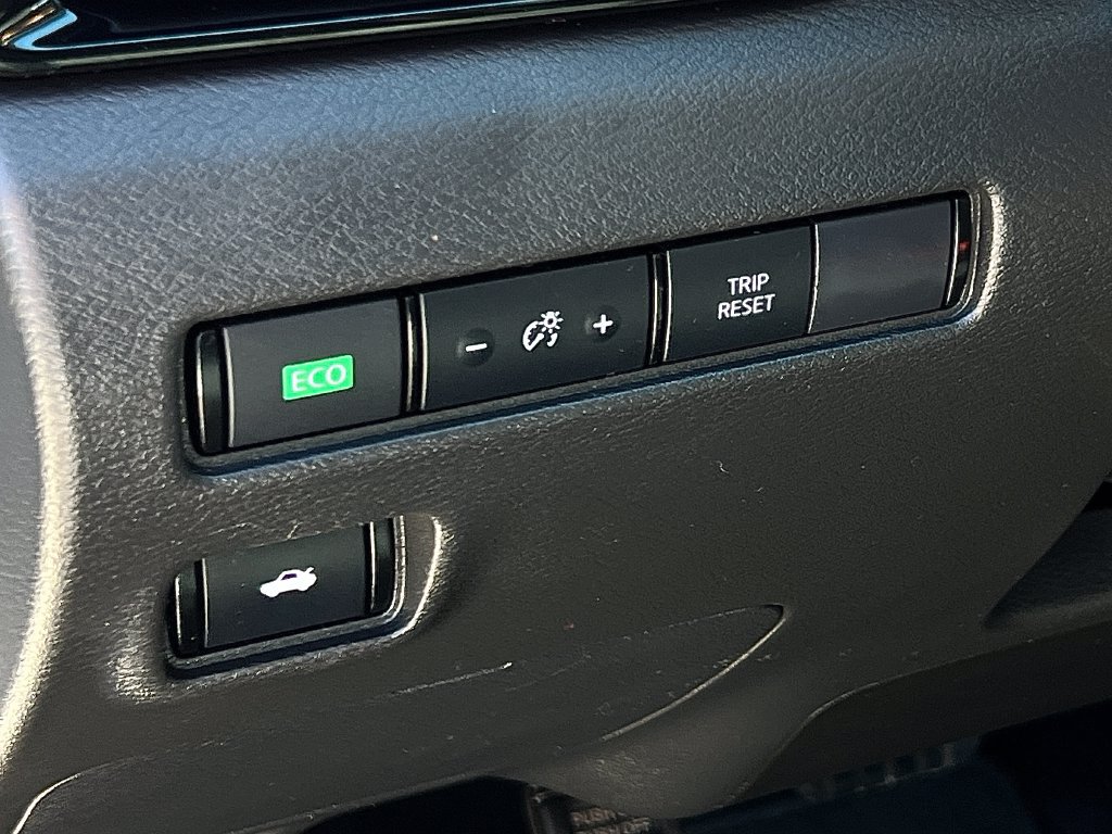 Certified 2025 Nissan Sentra SV FWD image 7