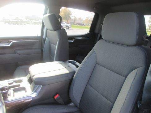 New 2026 GMC Sierra 1500 Elevation image 14