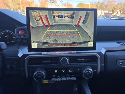 New 2025 Toyota Tacoma TRD Off-Road image 22