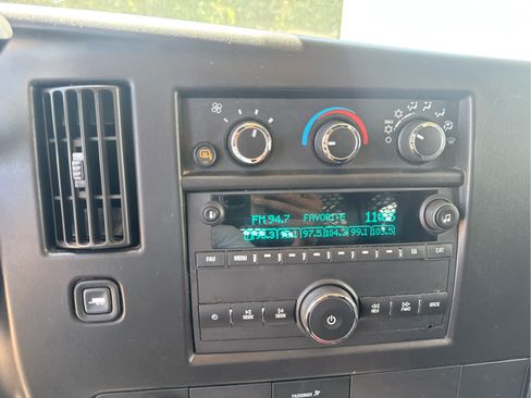 Used 2024 GMC Savana 2500 w/ Driver Convenience Package RWD image 30