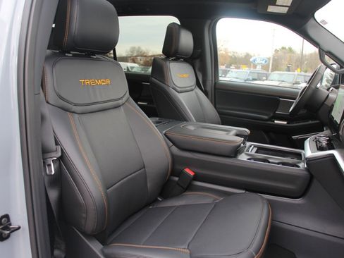 New 2025 Ford Expedition Tremor image 17