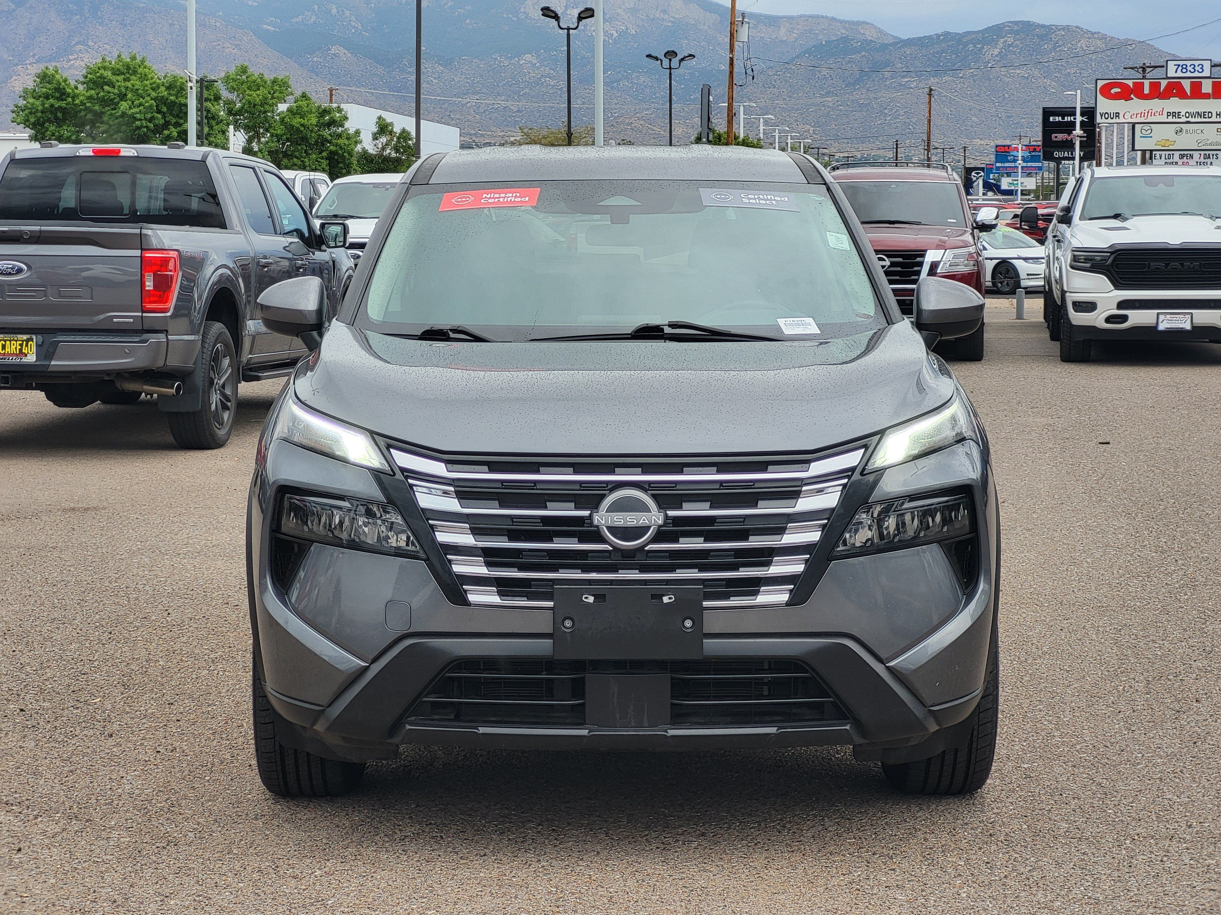 Certified 2024 Nissan Rogue SV FWD image 2