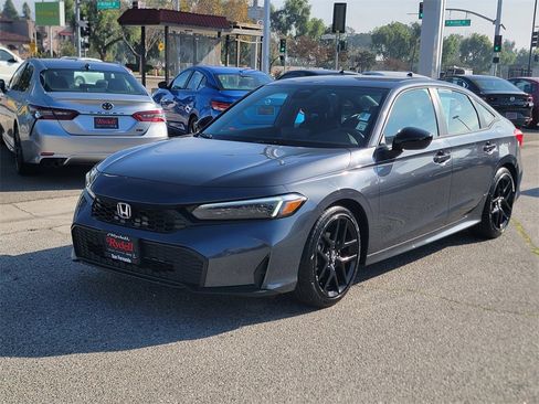 Used 2025 Honda Civic Sport image 9