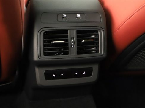 Certified 2025 Audi SQ5 Prestige image 22