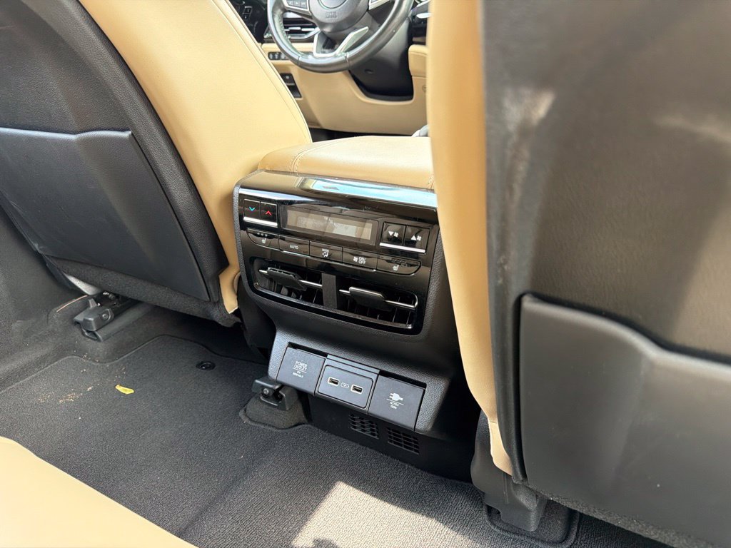 Used 2023 Acura MDX w/ Advance Package AWD/4WD image 18