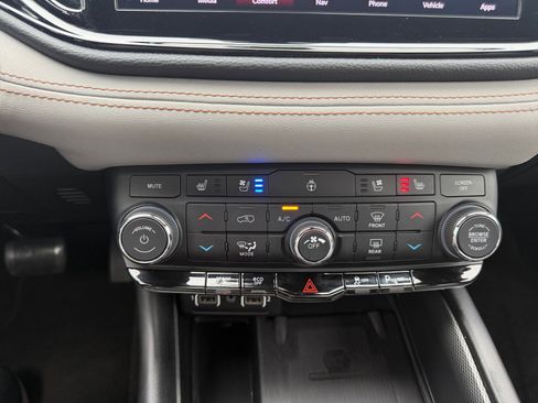 Used 2022 Dodge Durango R/T image 27