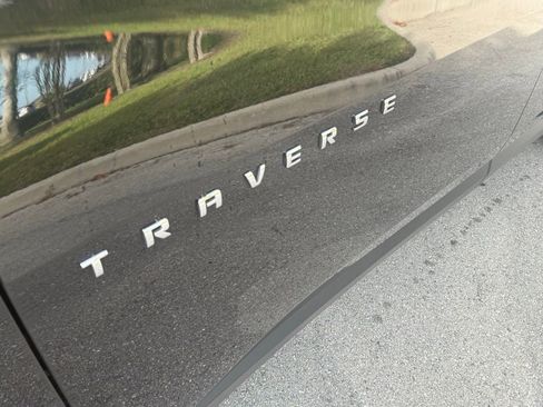 Used 2020 Chevrolet Traverse RS image 30