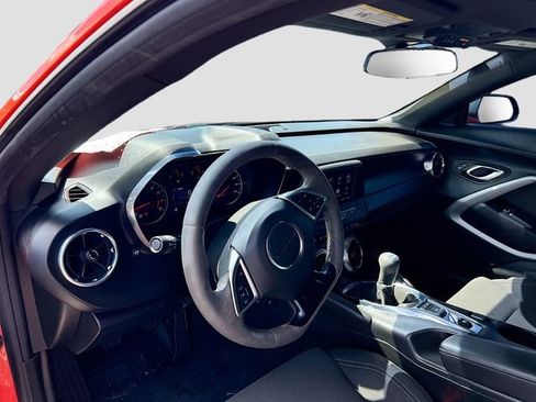 Used 2021 Chevrolet Camaro LT w/ 1LE Track Performance Package RWD image 5
