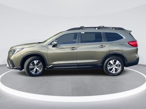 Used 2023 Subaru Ascent Premium w/ Convenience Package AWD/4WD image 4