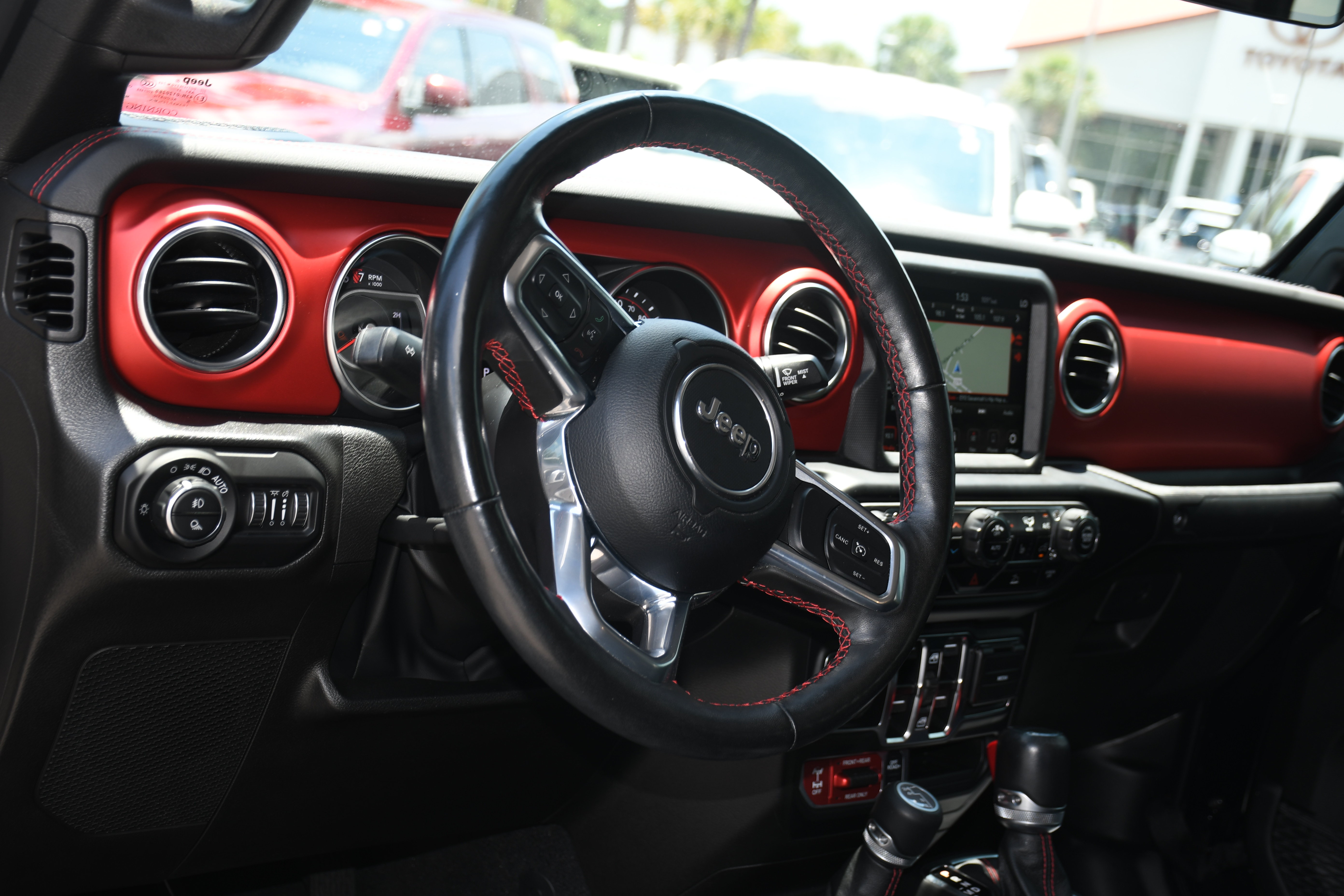 Used 2022 Jeep Gladiator Rubicon w/ Cold Weather Group AWD/4WD image 8