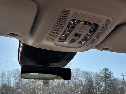 Used 2025 Mercedes-Benz GLE 350 4MATIC image 35