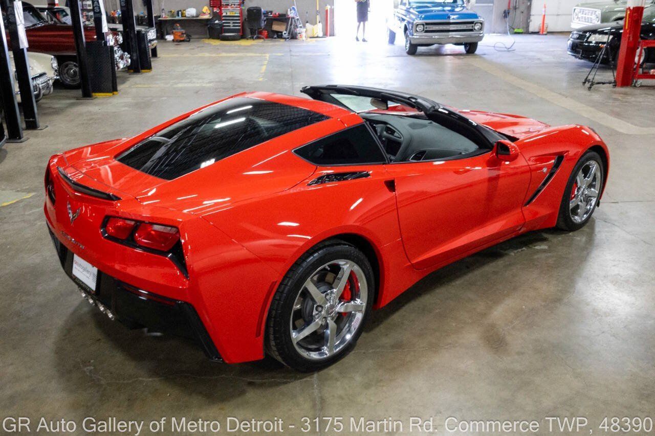 Used 2015 Chevrolet Corvette Stingray Coupe w/ 2LT Preferred Equipment Group RWD image 8