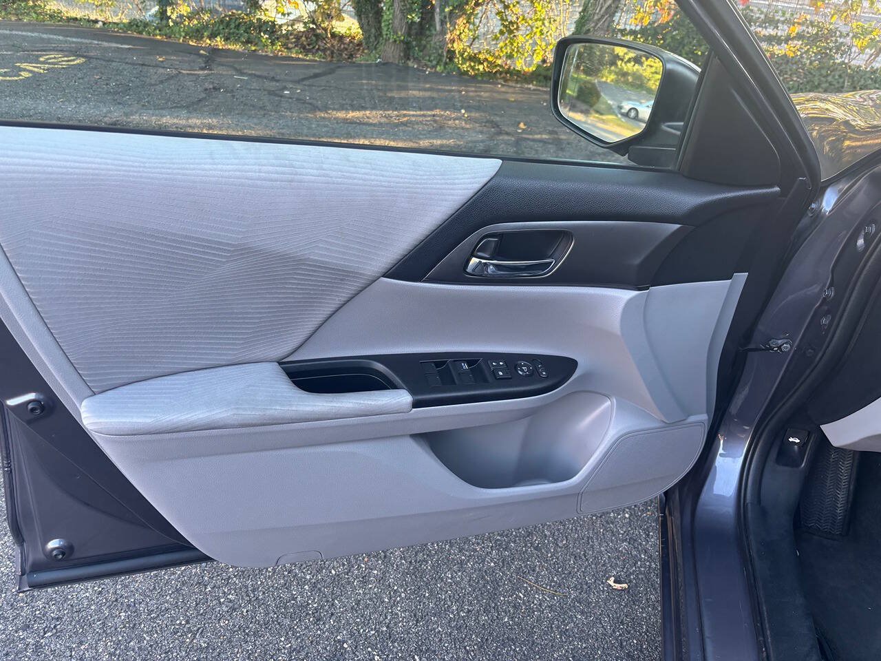 Used 2014 Honda Accord LX image 13