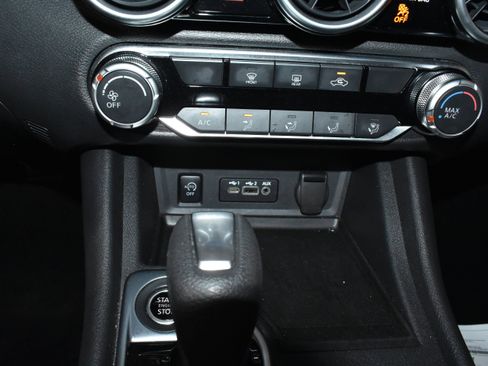 Used 2025 Nissan Sentra SV FWD image 20