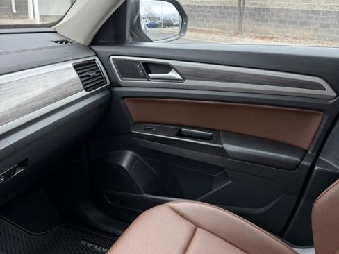 Used 2021 Volkswagen Atlas SEL image 30