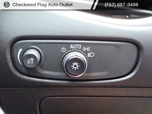 Used 2024 Chevrolet Malibu LT FWD image 24