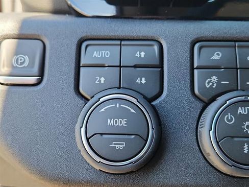 New 2026 Chevrolet Silverado 2500 LTZ w/ LTZ Premium Package AWD/4WD image 19